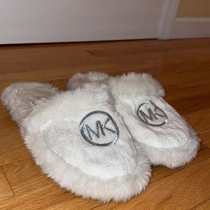 Micheal lots white slippers